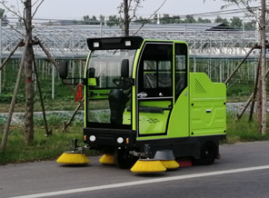 <b>2200T1小型道路電動掃地車</b>